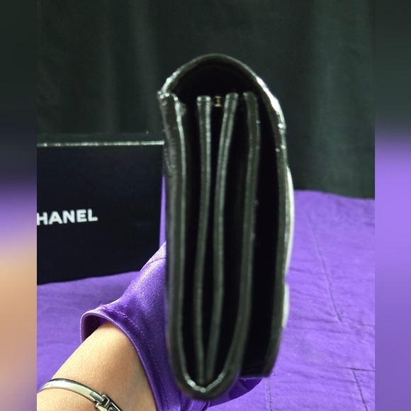 CHANEL CAMBON SILVER CC QUILTED LAMBSKIN WALLET - Picture 16 of 16